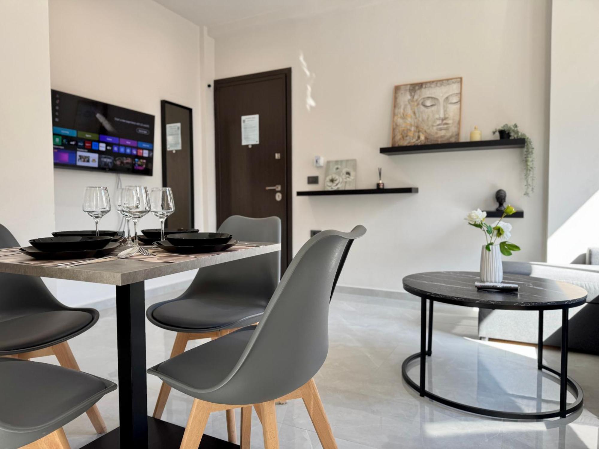 Spacious Apartment Near Monastiraki By Kozy Koala Athens Exterior photo